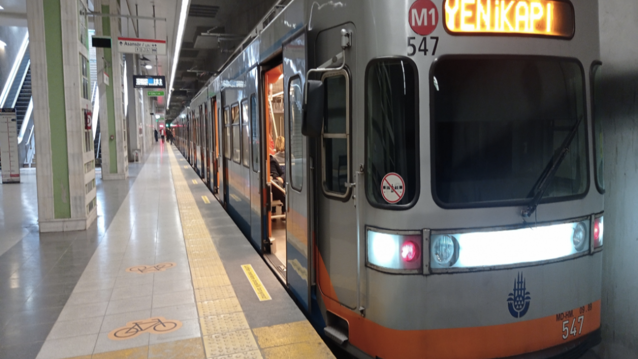 İstanbul'da yine metro arızalandı