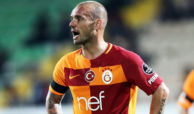 Süper Lig ekibi tetikte! Sneijder boşa çıkarsa teklif gelecek...