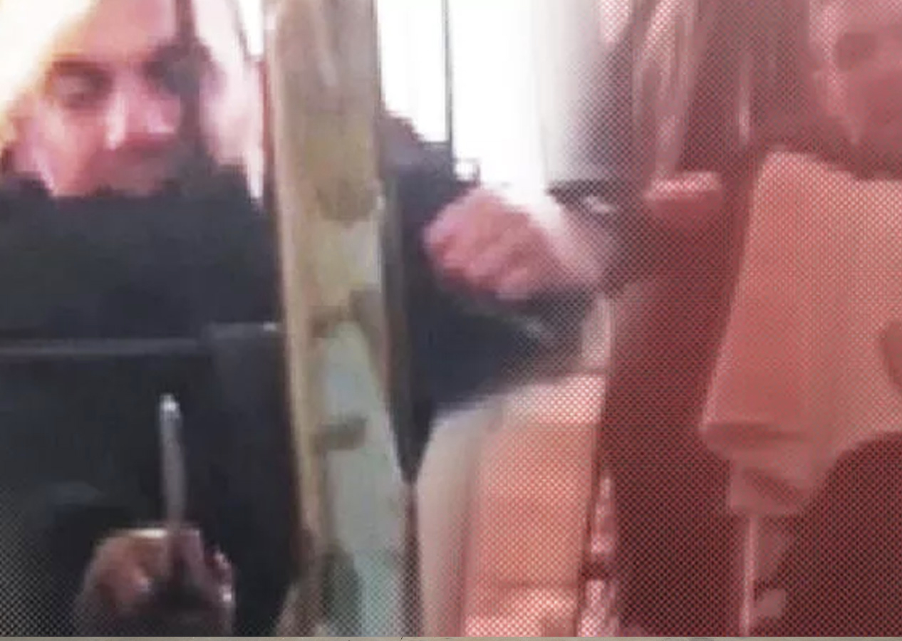Eski sevgilisine ve ailesine kabusu yaşattı: Nacakla evini bastı
