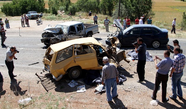 Muğla'da feci kaza:3 ölü, 4 yaralı...