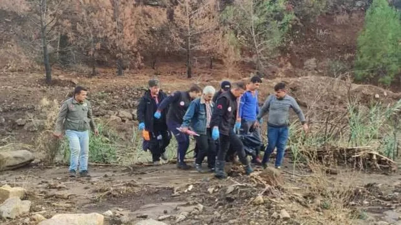 Mersin'de sel faciası! Çadırdan çıkamayan kadın sel sularına kapılıp vefat etti!