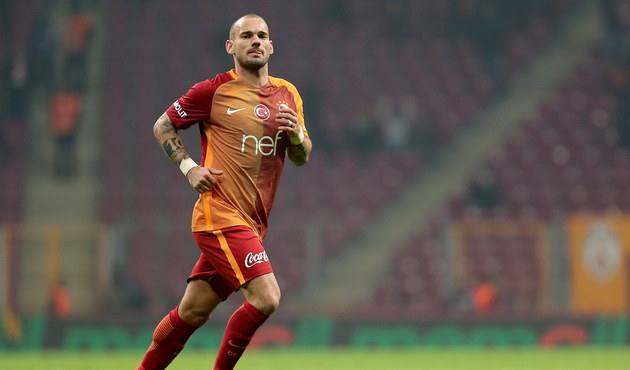 Sneijder'in neden takımdan ayrılmadığı ortaya çıktı