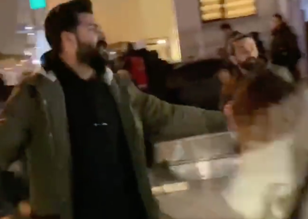 Taksim’de polis provokasyona izin vermedi