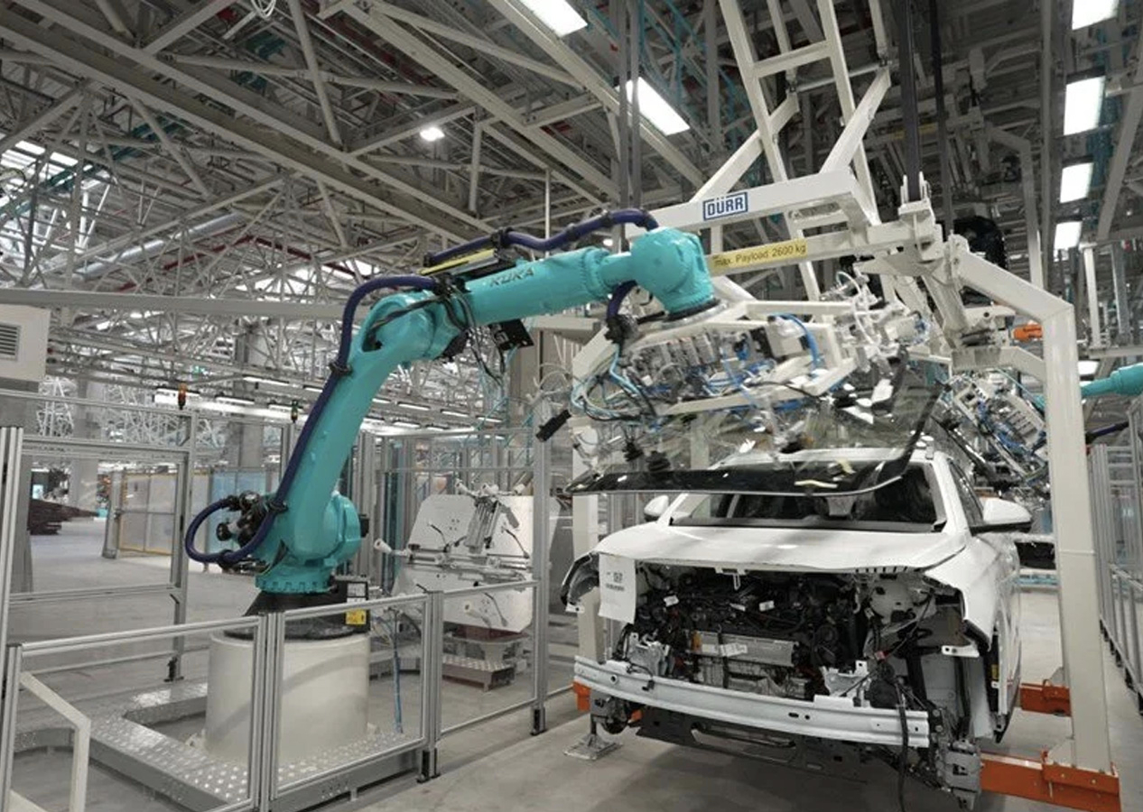 Türkiye'nin otomobili Togg'un fabrikasından yeni görüntüler geldi