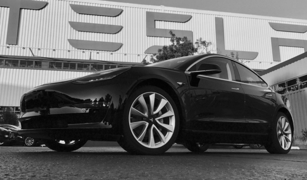 Tesla'nın, "Model 3"ü ortaya çıktı! Elon Musk paylaştı...