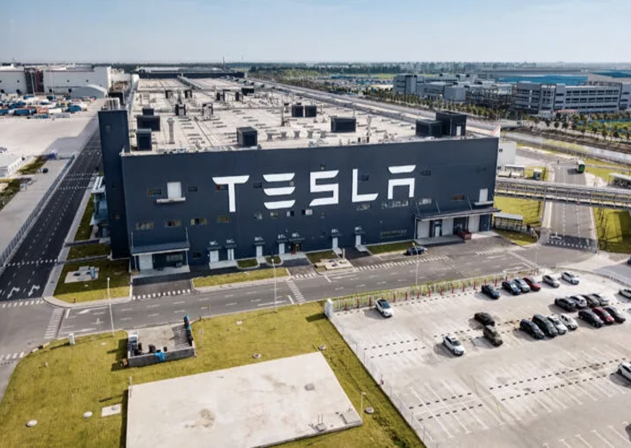 Tesla'da 'pil' hatası! Araçlarını geri çağırıyor
