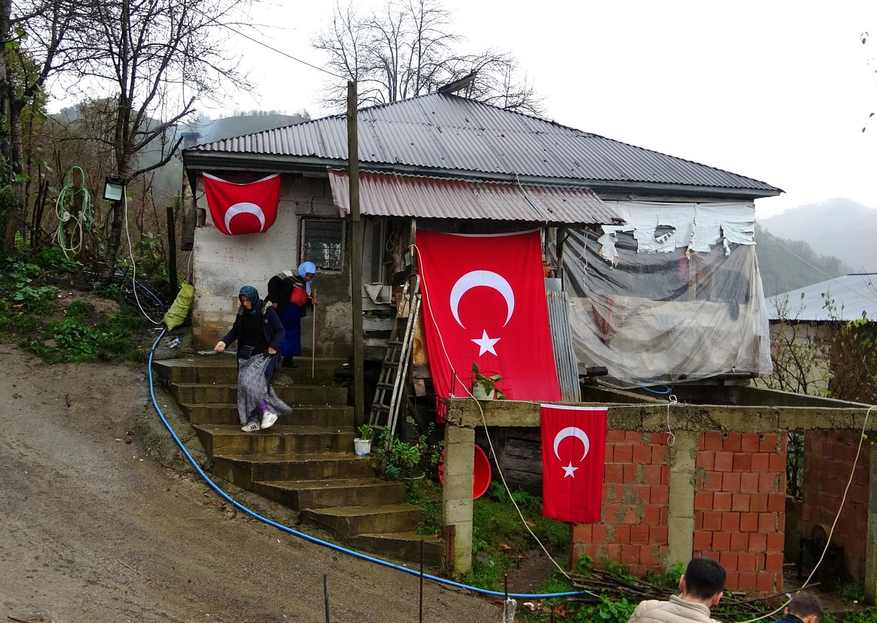 Giresunlu şehidin babaevi görenleri duygulandırdı!