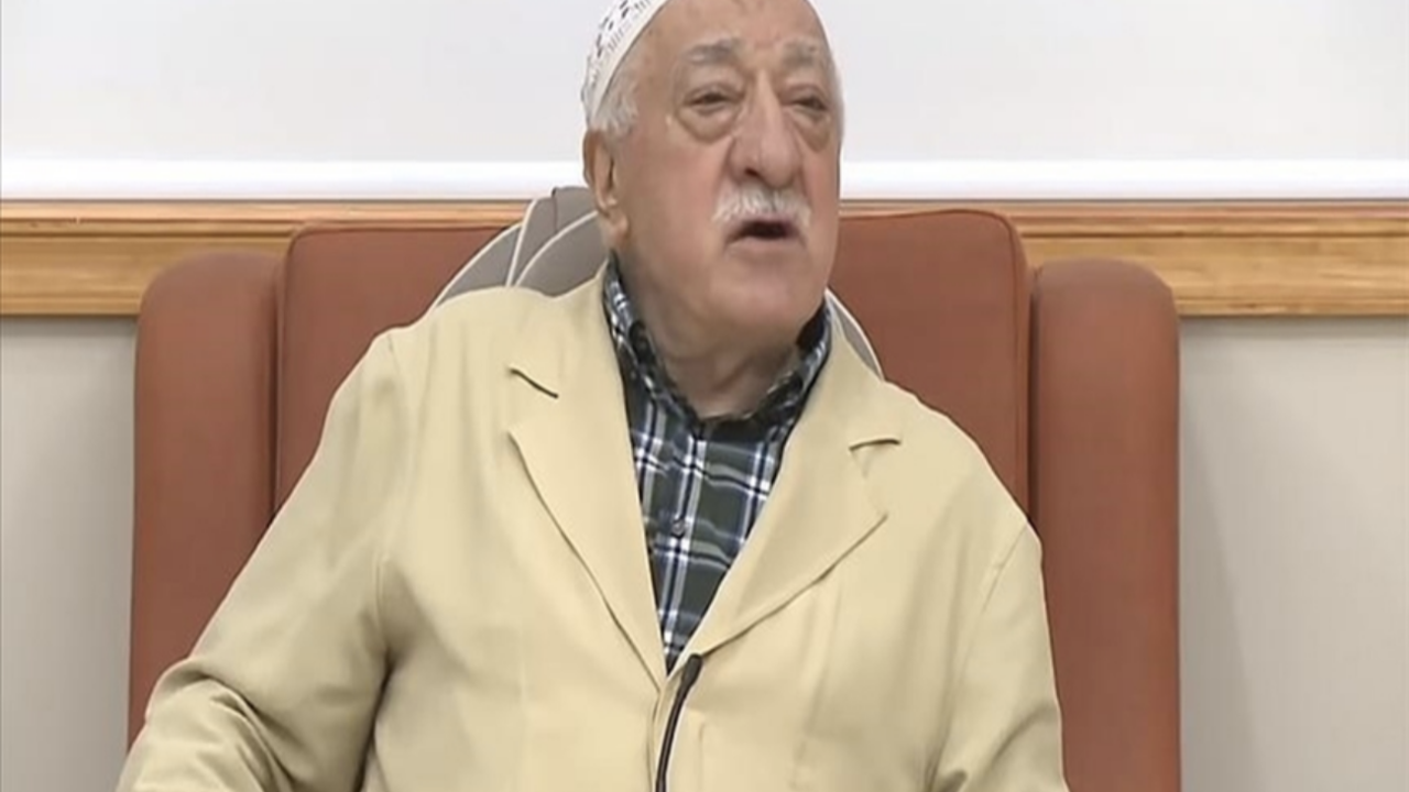 FETÖ'de iç hesaplaşma! Fetullah Gülen'in sağ kolu Mustafa Özcan feci şekilde dövüldü