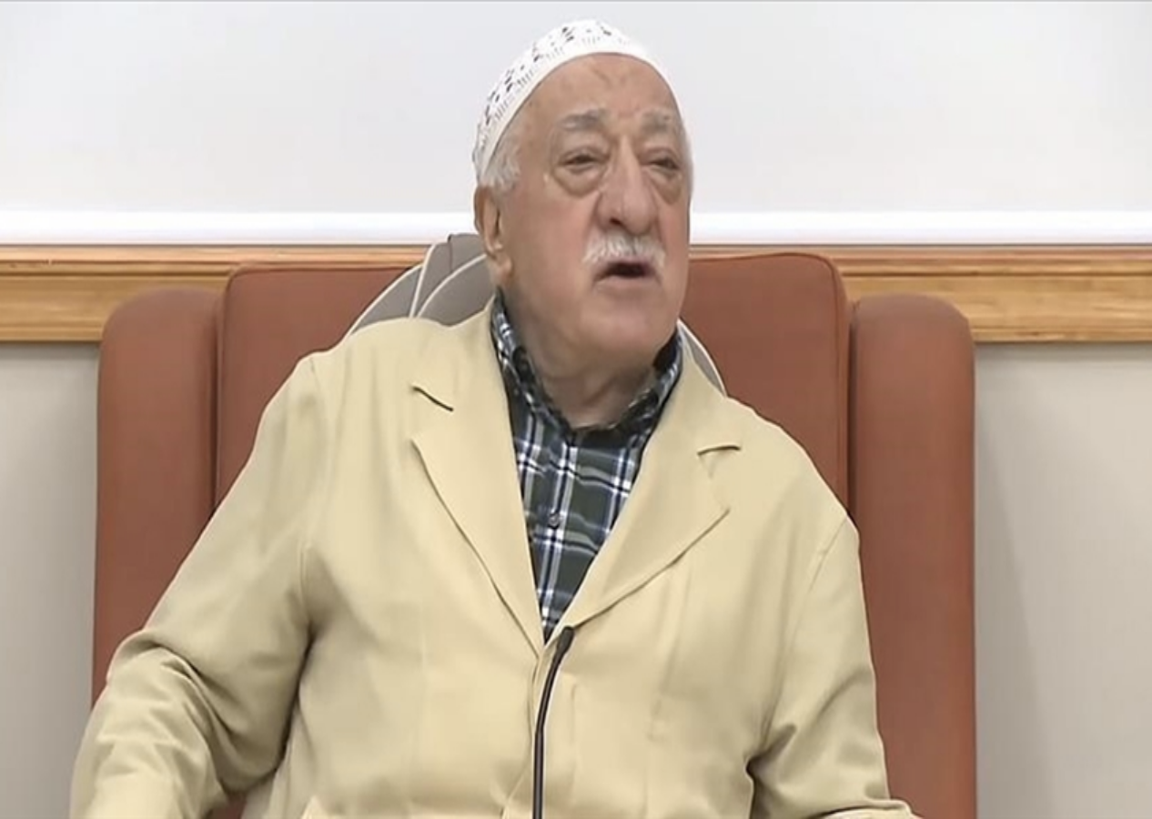 FETÖ'de iç hesaplaşma! Fetullah Gülen'in sağ kolu Mustafa Özcan feci şekilde dövüldü