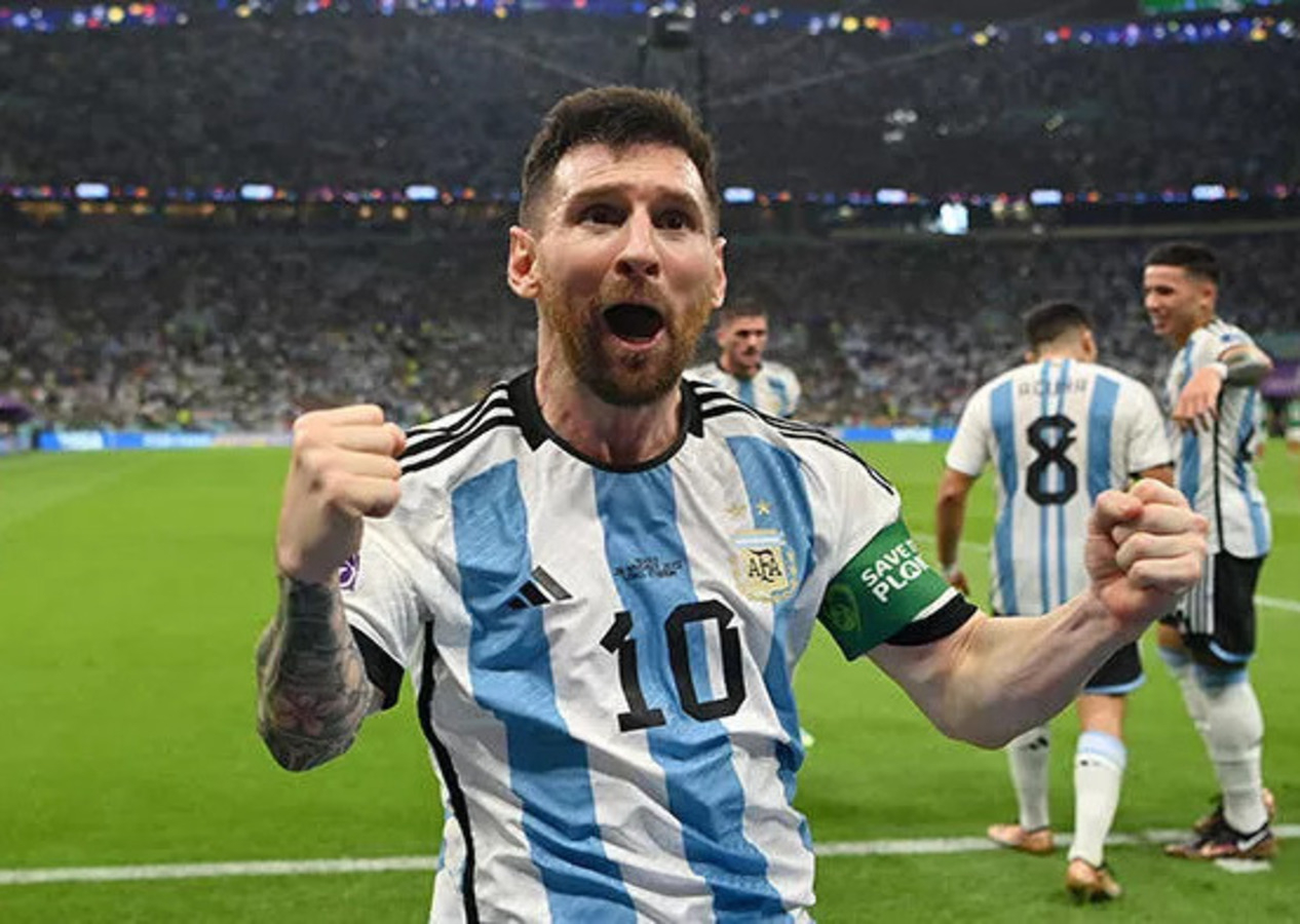 Lionel Messi'den rekor üstüne rekor! Sihirbaz adam Arjantin - Meksika maçında birçok ilke imza attı...