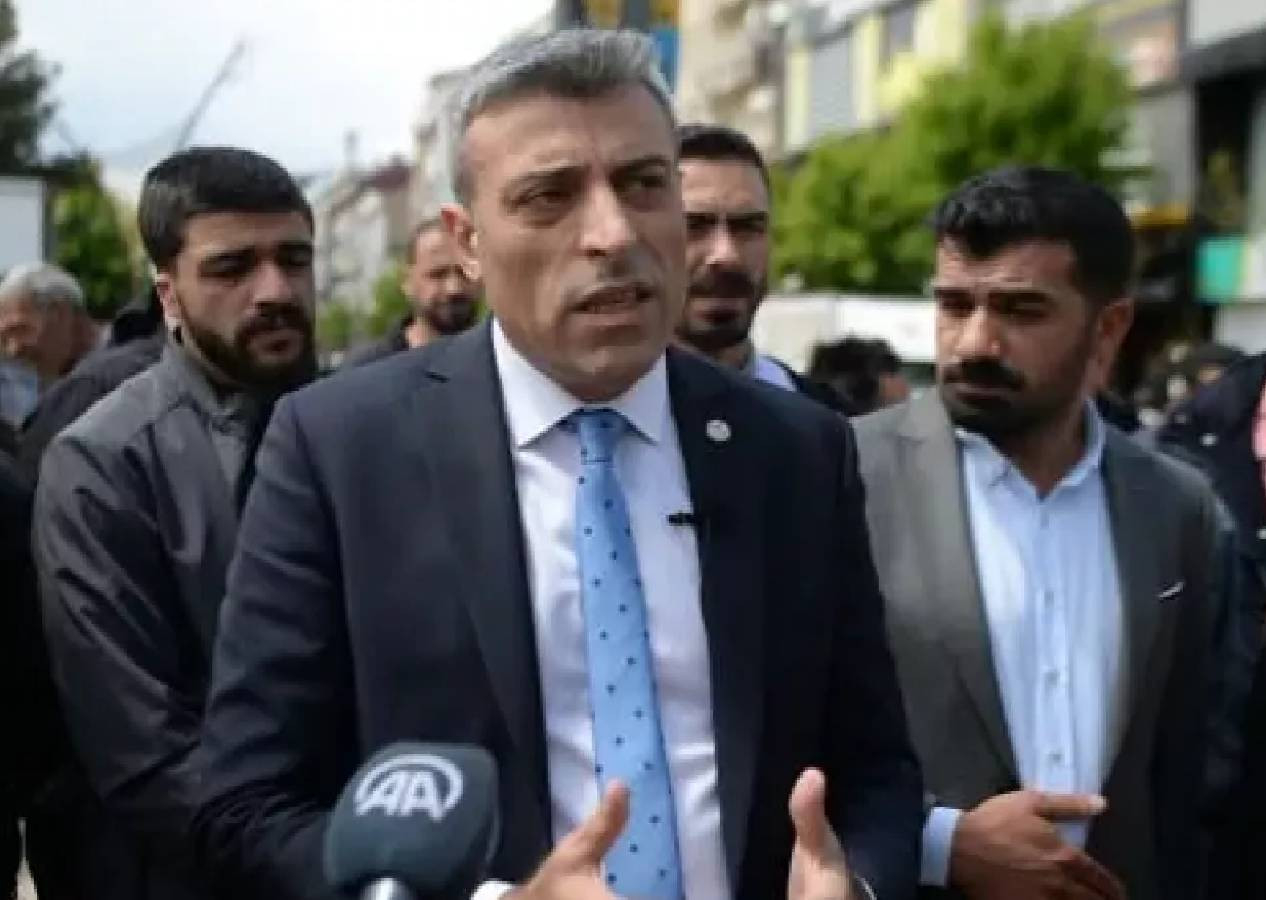 Cumhurbaşkanı adaylığını açıkladı