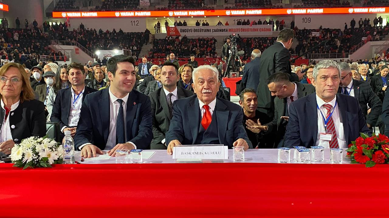 Vatan Partisi Genel Başkanı Doğu Perinçek de Cumhurbaşkanı adaylığını açıkladı