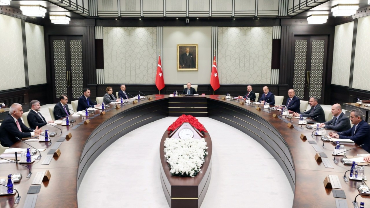 Kabine bugün toplanıyor! Kara harekatı, EYT düzenlemesi, sözleşmelilere kadro…
