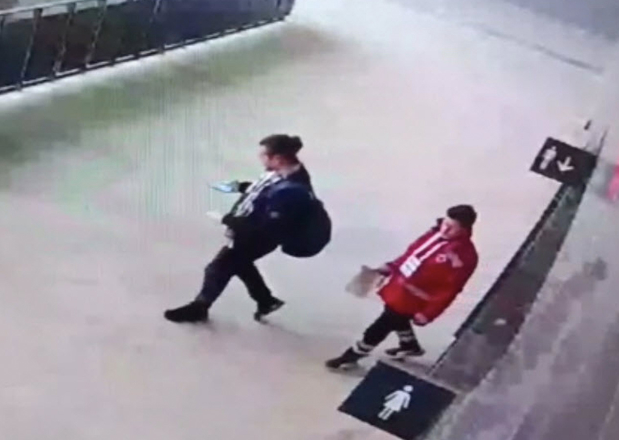 İzmir'deki olaylı derbide taraftarı yaralayan fişek stada böyle getirildi