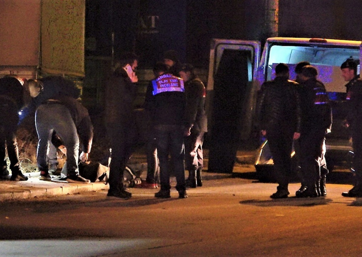 Vahşi koca dehşeti yaşattı: Saçından tutup sürükledi, boş arazide başını keserek öldürdü
