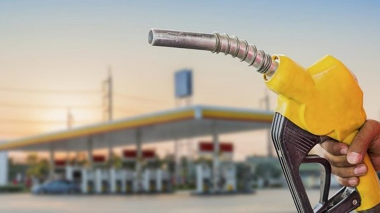 Araç sahiplerine müjde! Motorine indirim geldi, işte 30 Kasım Çarşamba güncel akaryakıt fiyatları
