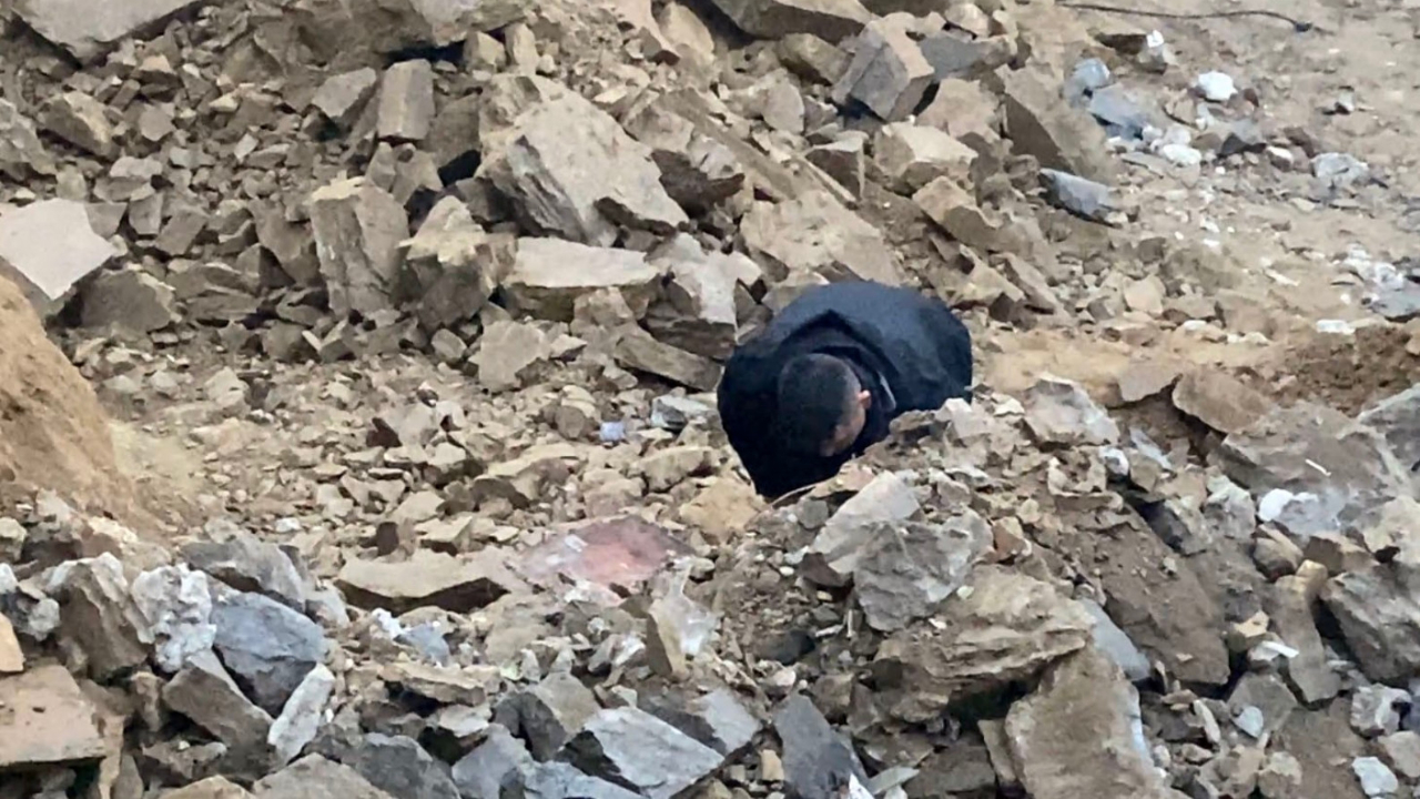 Kağıthane'de esrarengiz olay! Kazı sırasında kafatası ve iskelet bulundu!
