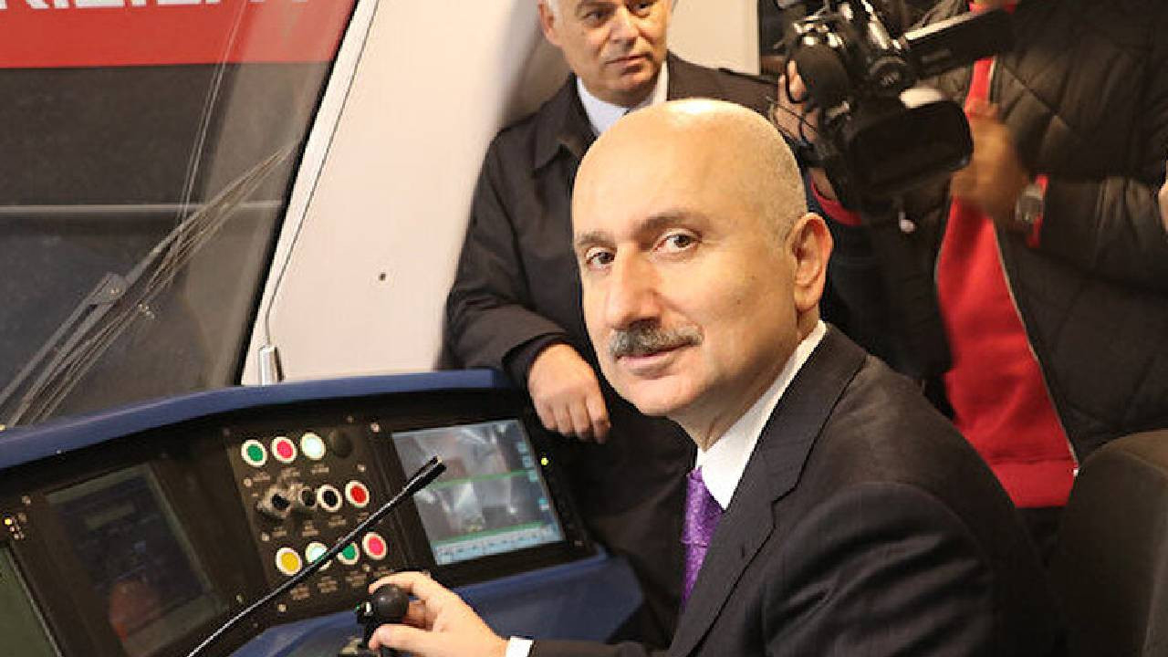 Müjdeyi verdi! Karaismailoğlu “2023 başında hizmete açacağız”