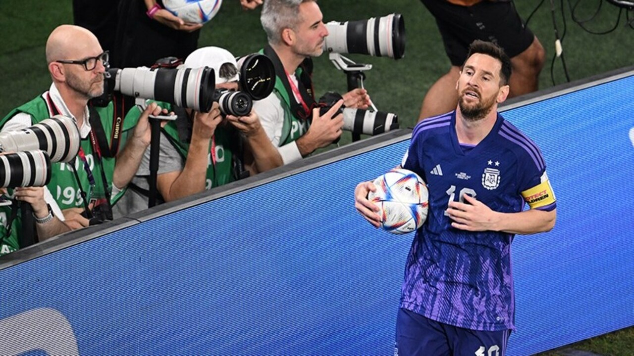 Lionel Messi: Çok üzgünüm ama sakin olmalı ve adım adım ilerlemeliyiz!