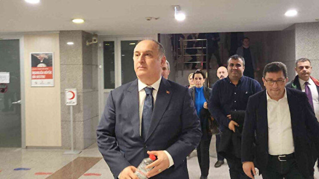 Dolaylı yoldan örgüte yardım etmişti! İBB’li yöneticiye hesap soruluyor
