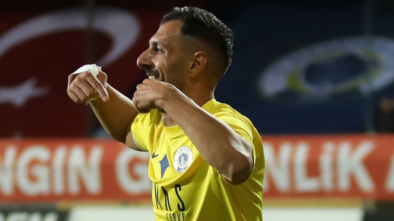 Menemen FK'da 3 oyuncu kadro dışı