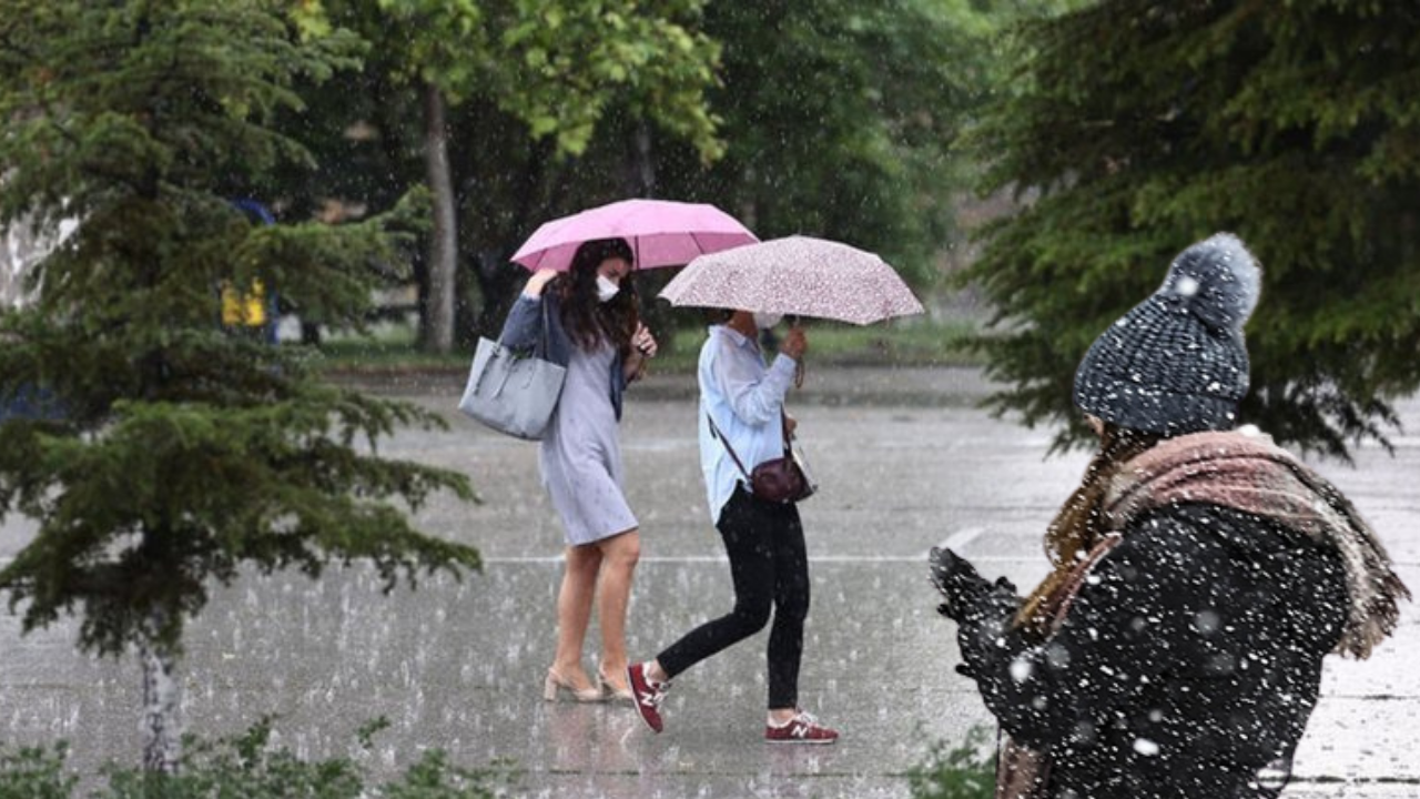 Evden çıkacaklar dikkat! Meteoroloji yağmur ve kar uyarısı yaptı