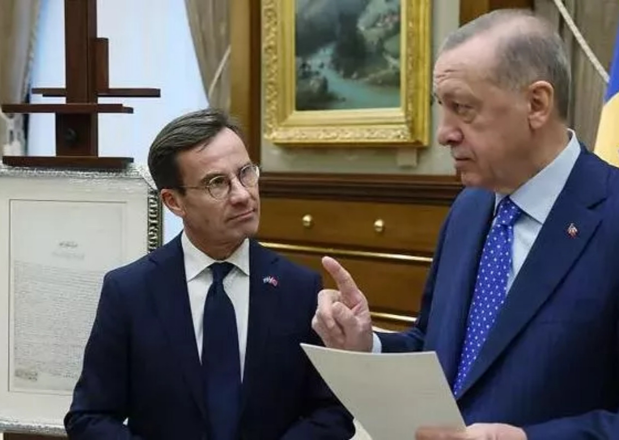 İsveç koruduğu ilk teröristi iade etti! PKK'lı terörist Mahmut Tat'ı taşıyan uçak İstanbul'da!