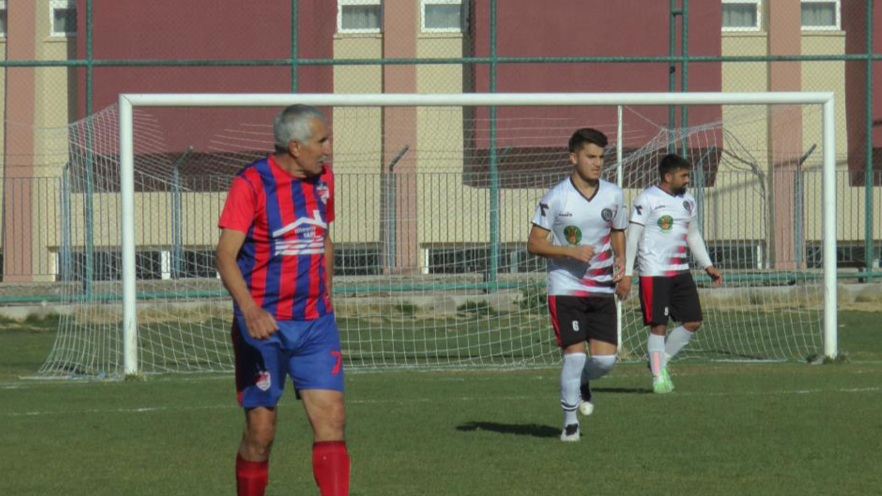 73 yaşında transfer oldu