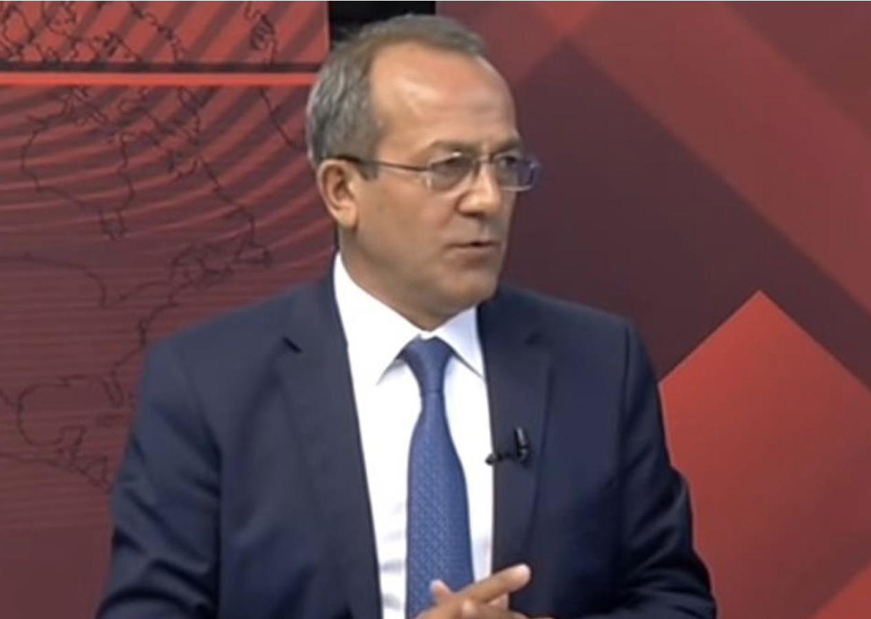 Halk TV'nin eski müdüründen CHP'ye 'vizyonsuzluk' eleştirisi: O paylaşımı saniyeler sonra sildi