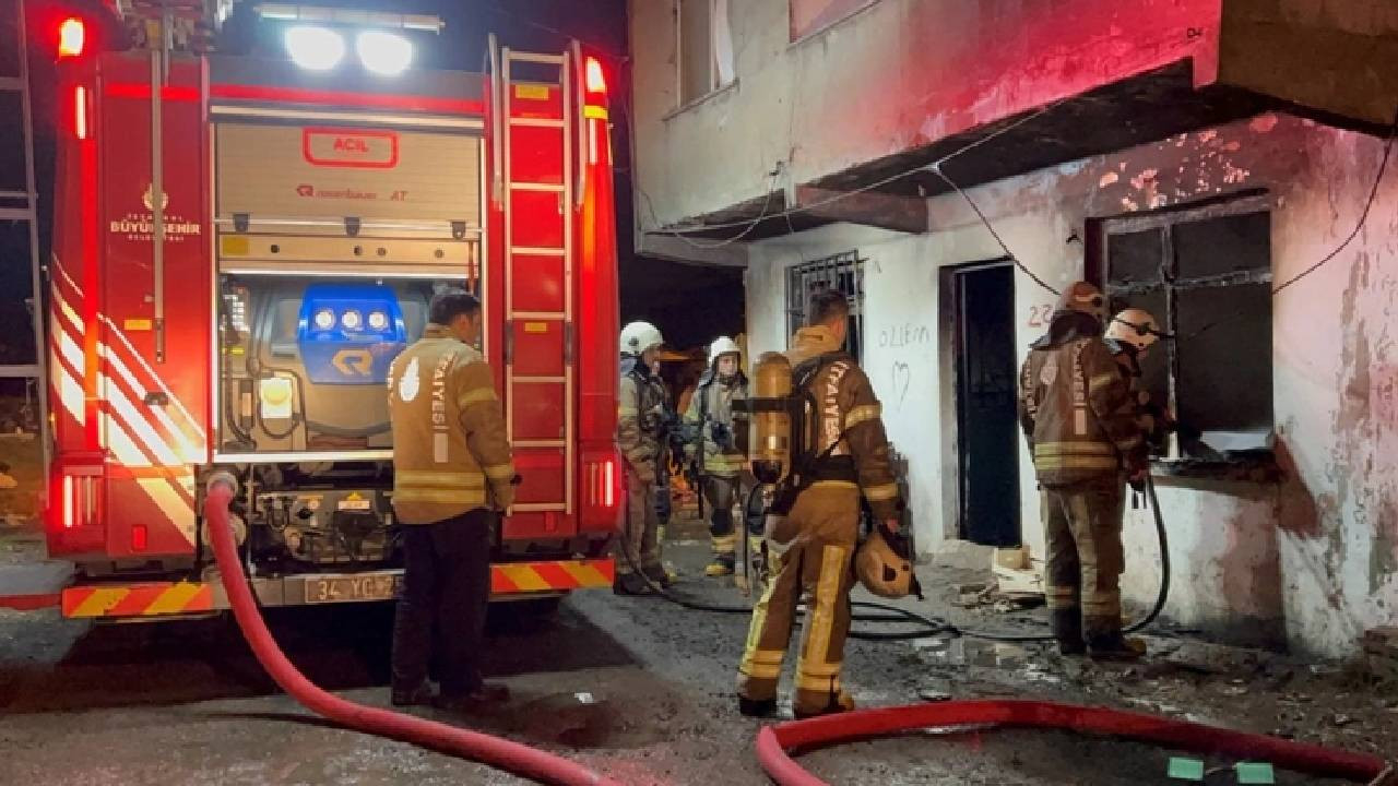 Eşi terk etti evi yaktı!