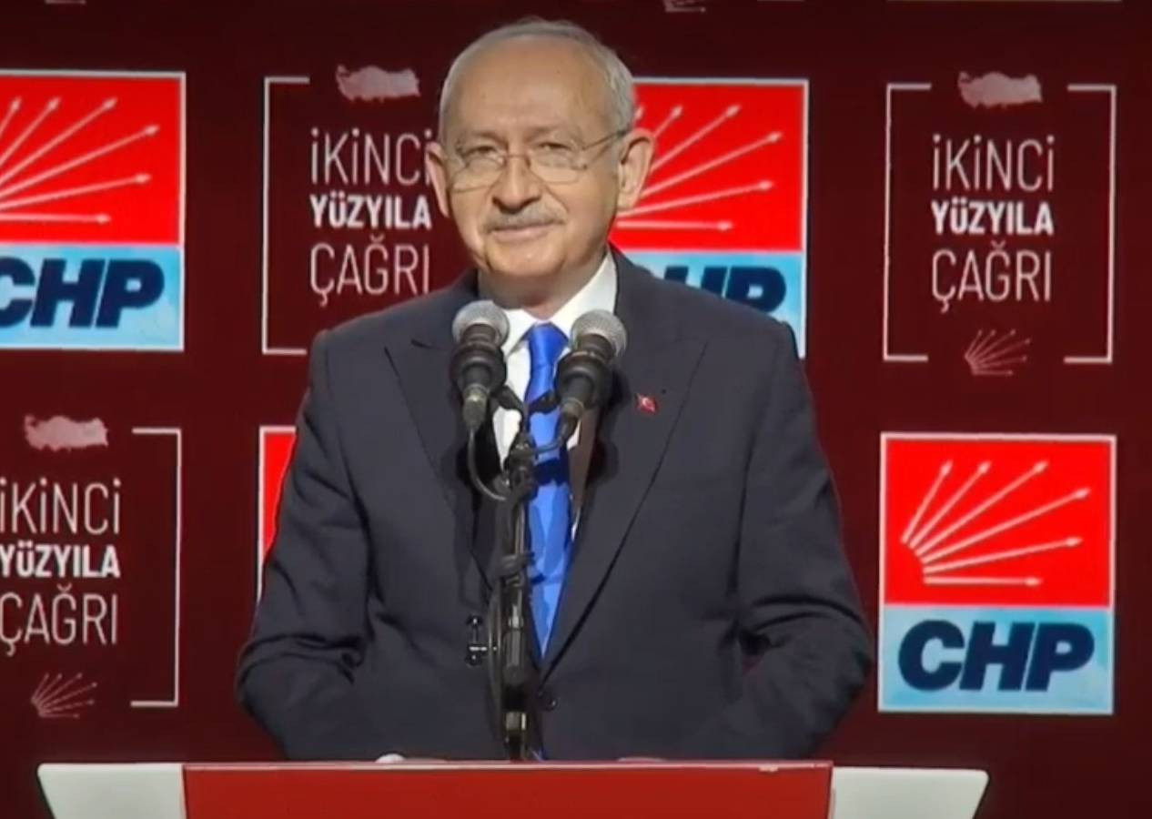 ABD’li danışman üzerinden olay sözler! Mahalle kavgası kızıştı