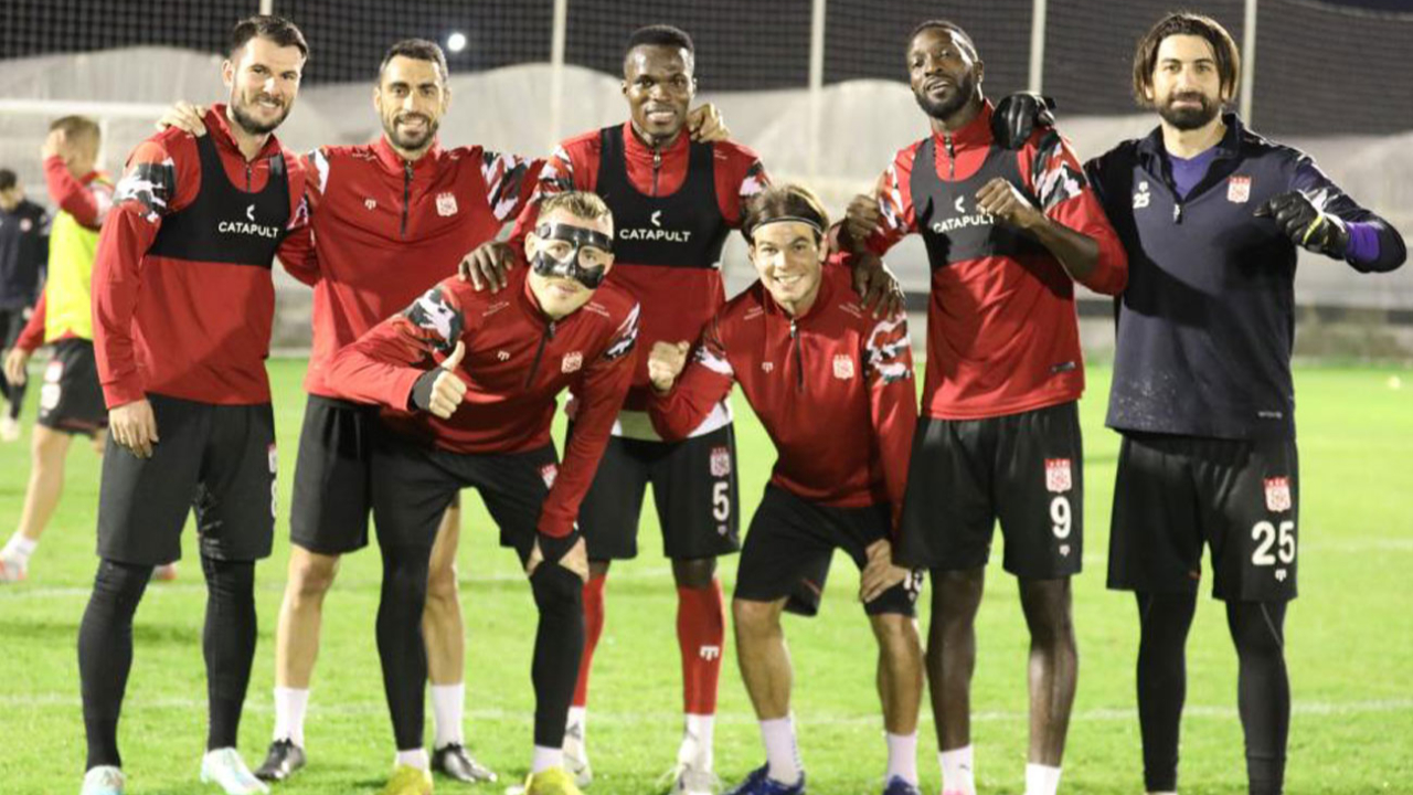 Sivasspor'un maçı iptal oldu