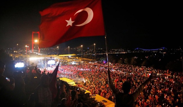 AK Parti'den 15 Temmuz'un kitabı!