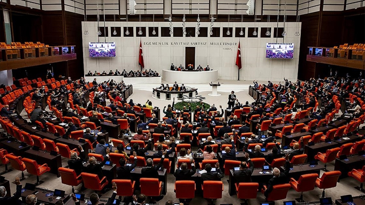 Gelir İdaresi Başkanlığı'ndan mükelleflerin yüklerini azaltacak olan karar! Artık bildirim yapmaları gerekmeyecek!