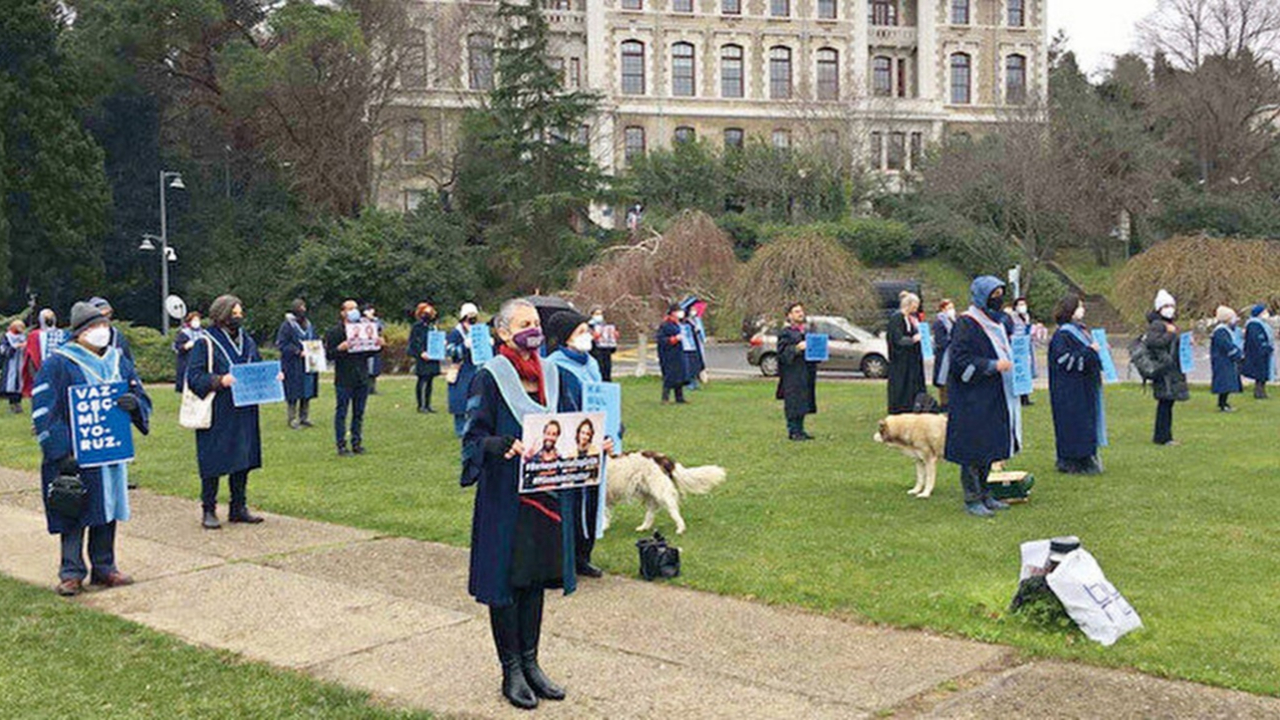 Boğaziçi Üniversitesi'nin eylemci hocalarının çalıntı tezle master yaptığı ortaya çıktı