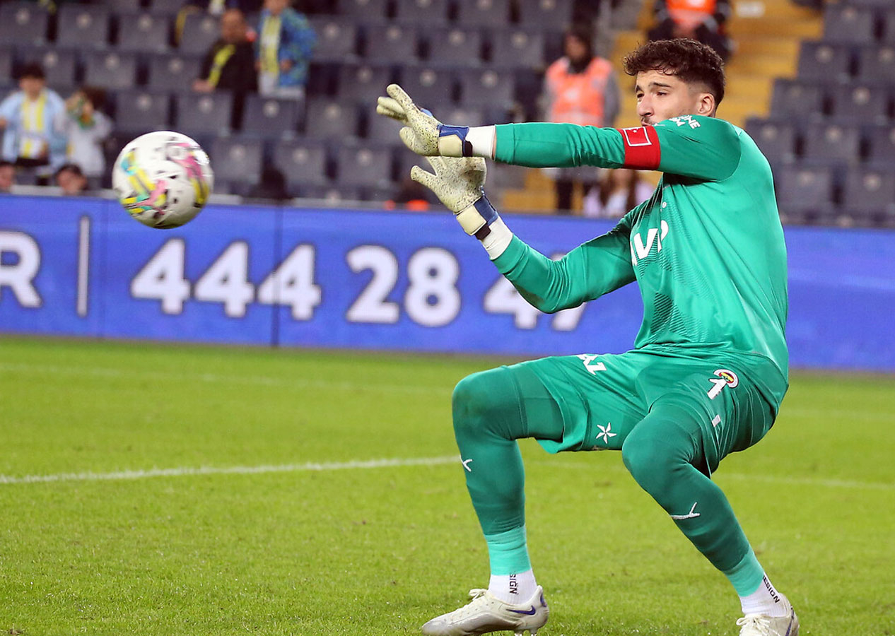 Altay Bayındır'a dünya devi talip