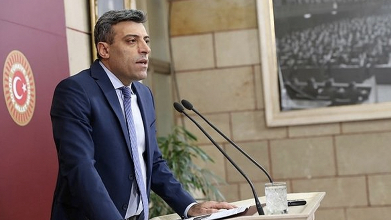 Yenilik Partisi Genel Başkanı Öztürk Yılmaz'a bıçaklı saldırı düzenleyen şahıs yakalandı