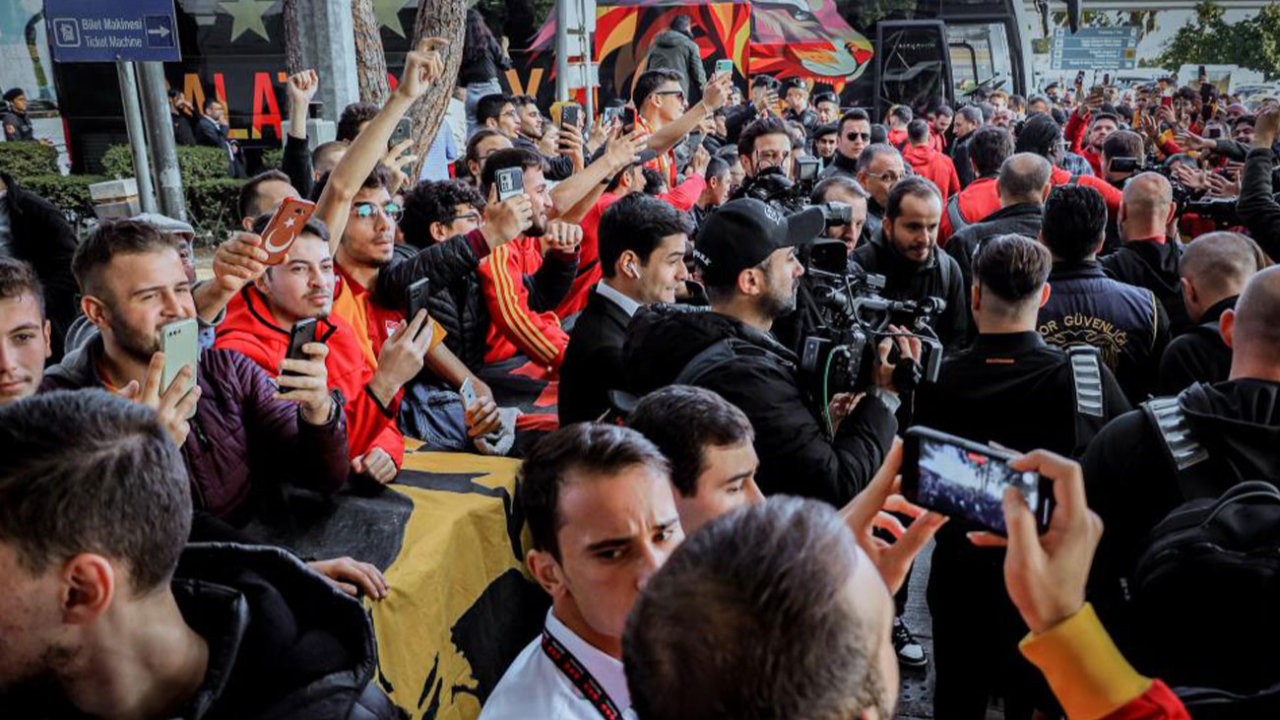 Cimbom'a coşkulu karşılama