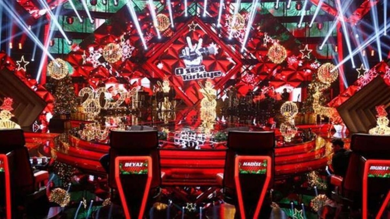 O Ses Türkiye Yılbaşı 2023 Kadrosunda yıldız yağmuru var! Akın Akınözü, Rabia Soytürk, Nisa Bölükbaşı...
