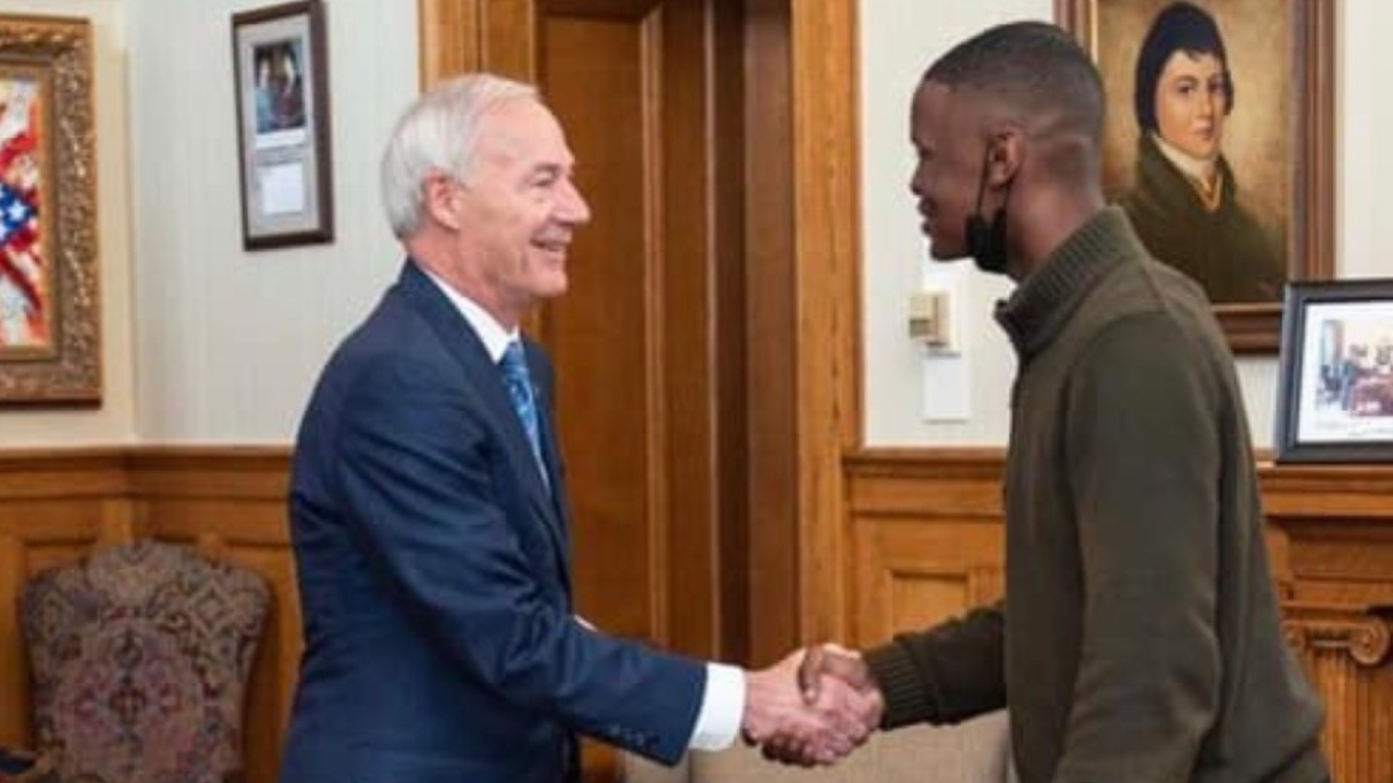 Arkansas’ta 18 yaşındaki aday seçimi kazandı