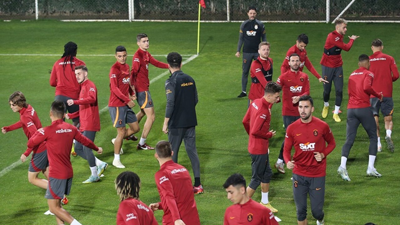 Galatasaray'da endişe! Sarı-Kırmızılılar'ın 6 futbolcusu kayıp...