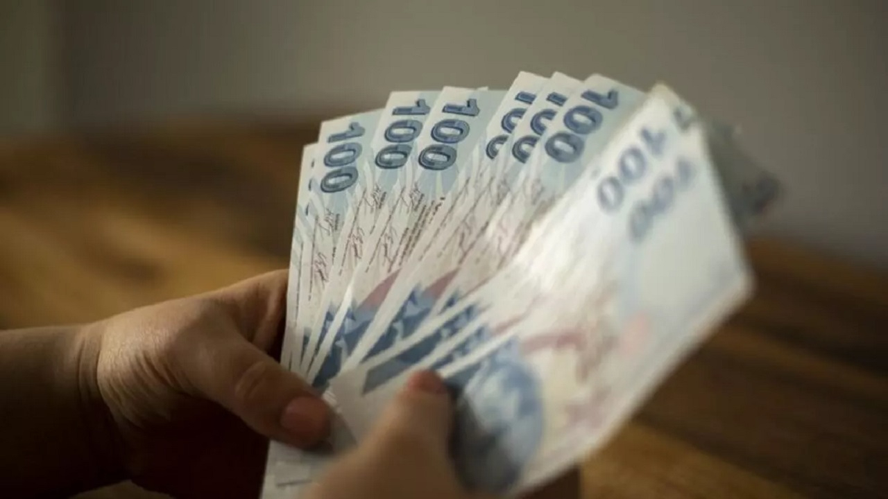 Asgari ücret zammında tarihi açıklama! Taraflar ile konuştuğunu söyleyen o isim, net rakamı paylaştı!
