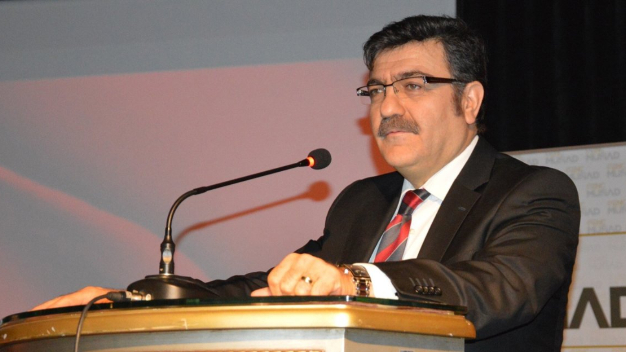 İstanbul Yeni Yüzyıl Üniversitesi Rektörlüğüne Hacısalihoğlu atandı