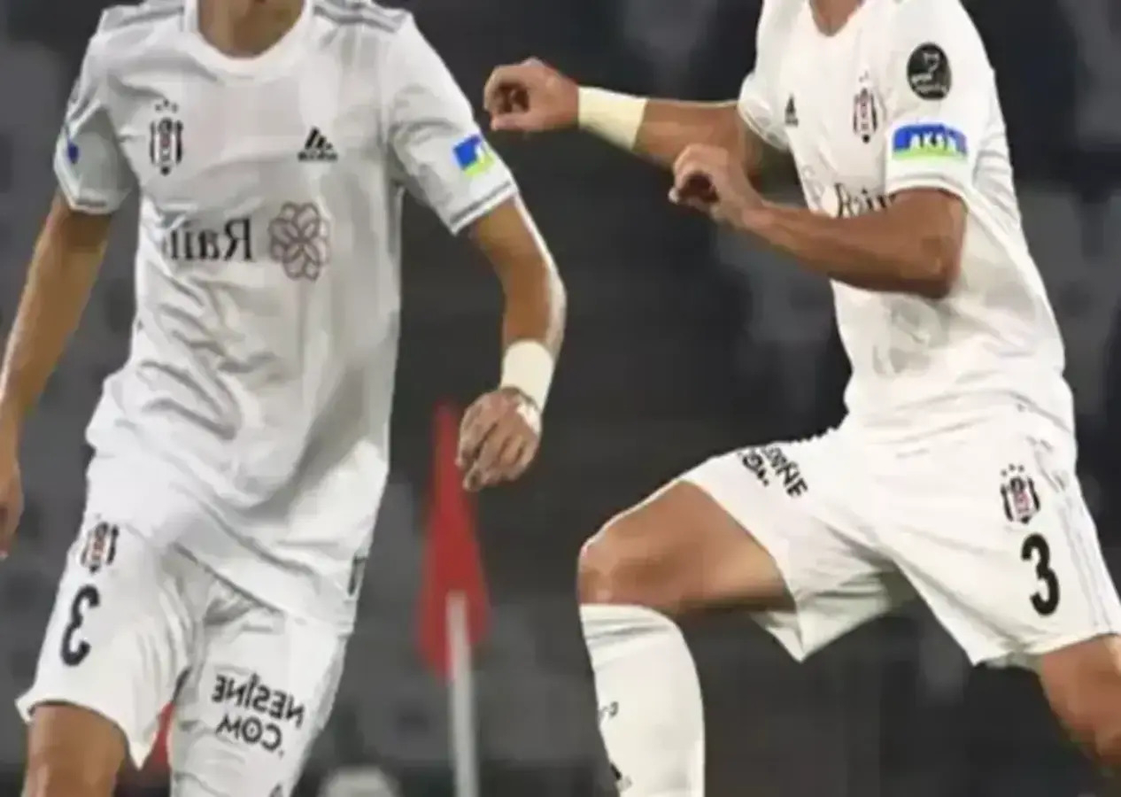 Beşiktaşlı yıldız transferi anlattı! "Fenerbahçe ile görüştüklerini söylediler"