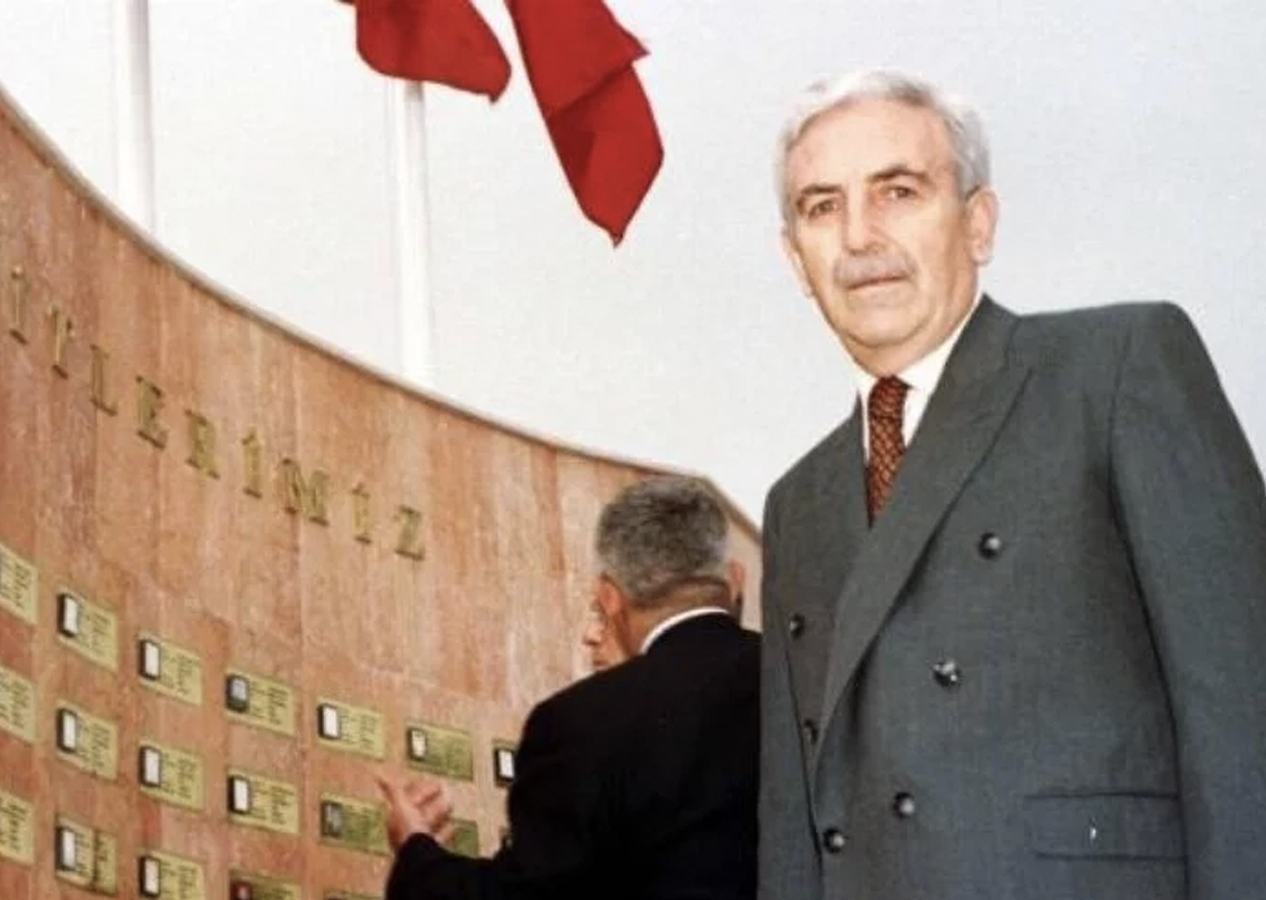 Eski İçişleri Bakanı Burhan Cahit Bayar vefat etti