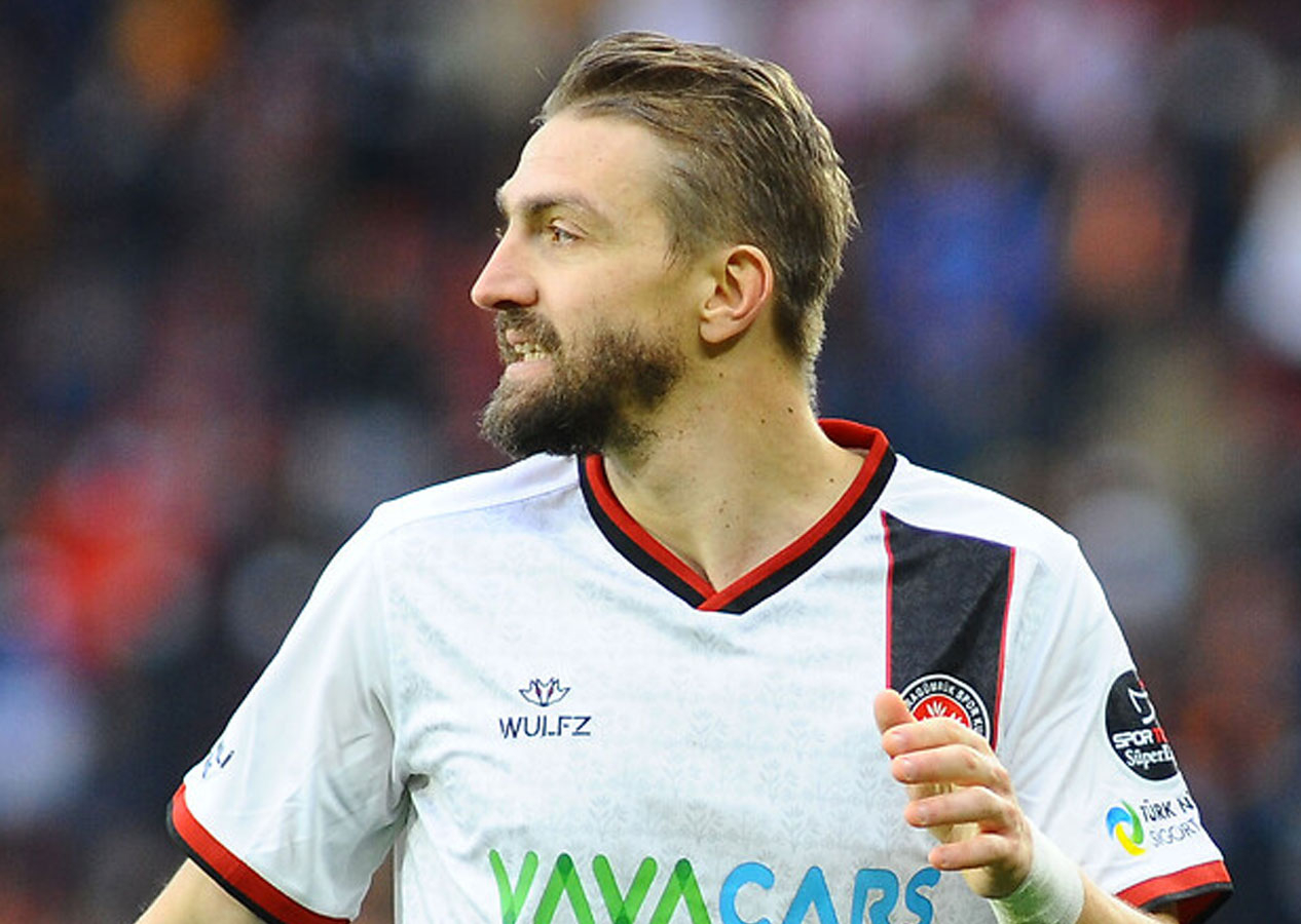 Beşiktaş Caner Erkin ile görüşmelere başladı!