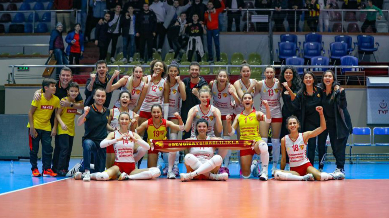 Voleybolda yeni lider Göztepe
