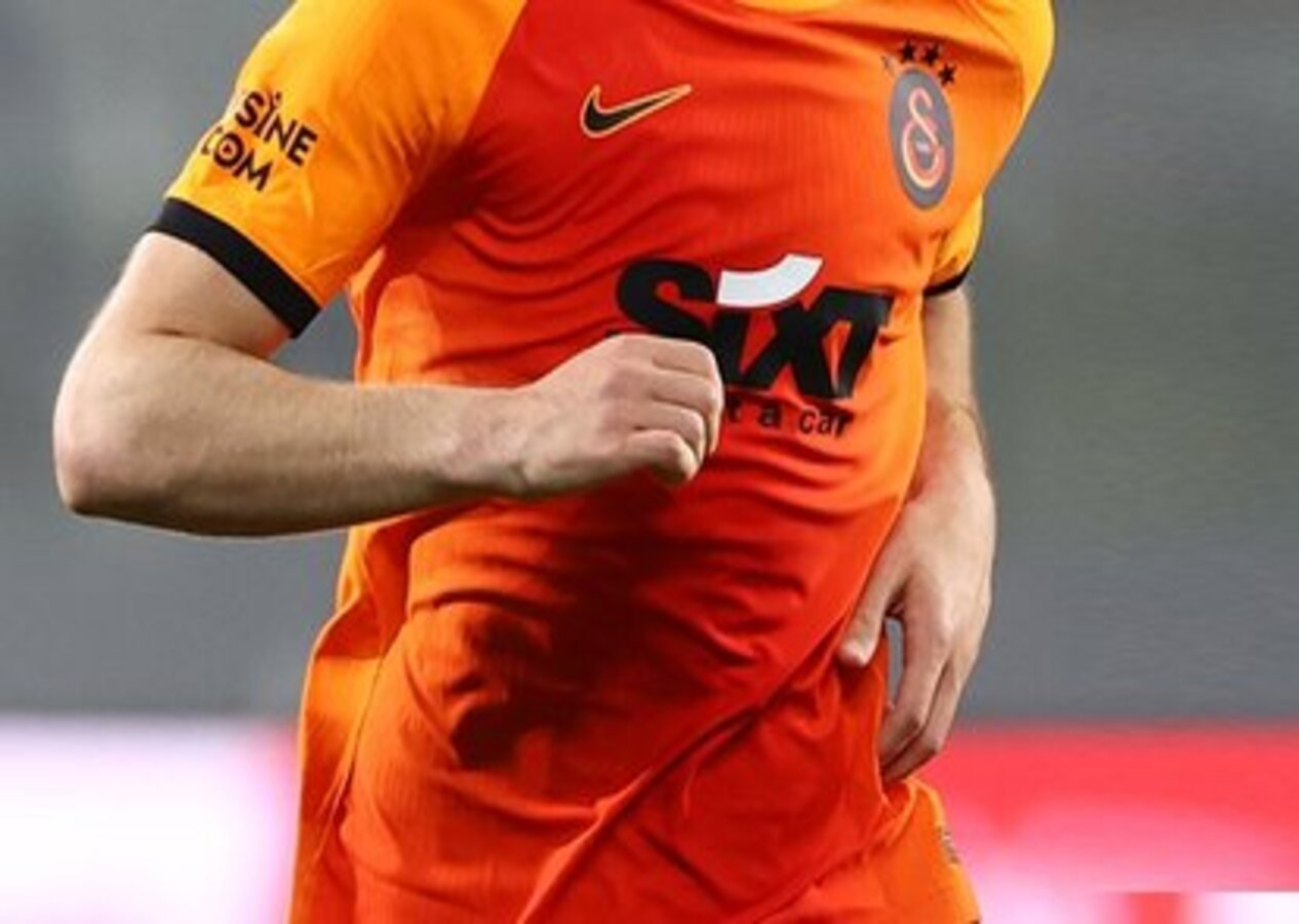 Fenerbahçe yeni golcünü buldu! Eski Galatasaraylı Kadıköy yolunda...