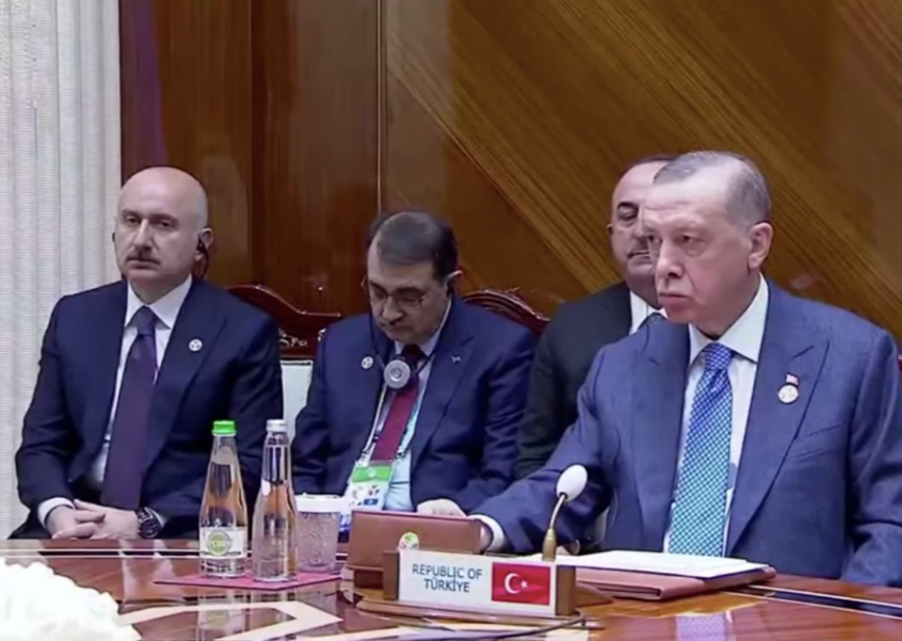 Türkmen gazı için 3'lü zirve! Erdoğan: Vizelerin kaldırılması ticaret hacmimizi artıracaktır!