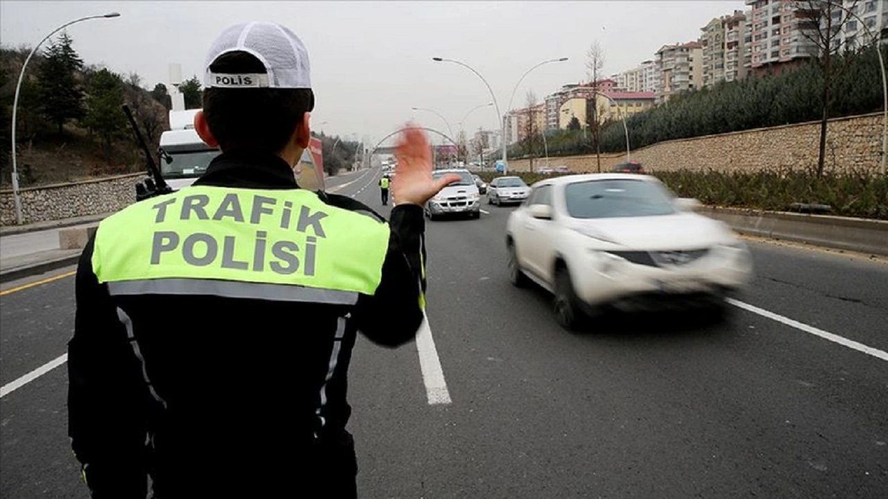 Sürücülerin dikkatine! Yeni cezalar yolda! Risk puanı yüksek olanların ehliyetlerine el konulacak!